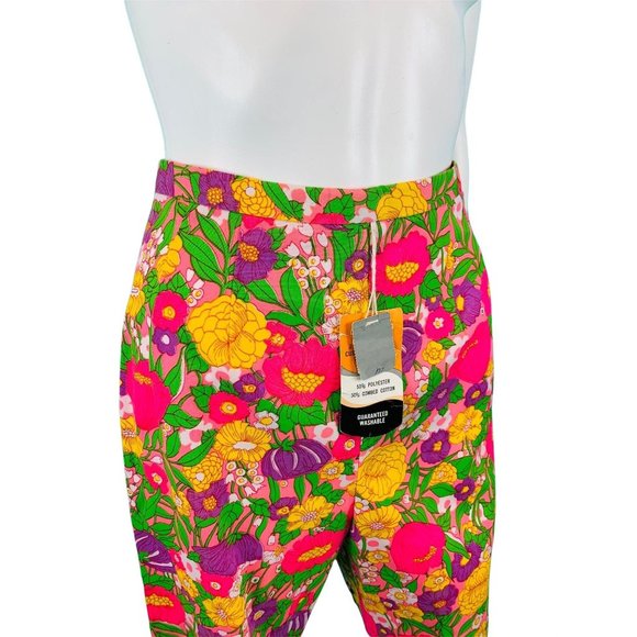 Vintage 1960s Neon Deadstock Pink Floral Print High Waist Shorts | W 25 - Picture 3 of 10